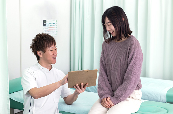院長が姿勢改善に関するカウンセリングを行います
